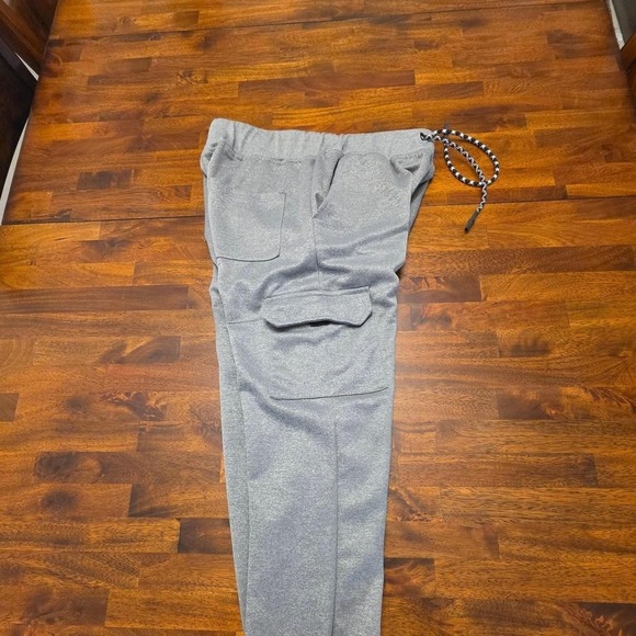 Airwalk Other - AIRWALK GREY CARGO SWEATPANTS SIZE MEDIUM SKU88
